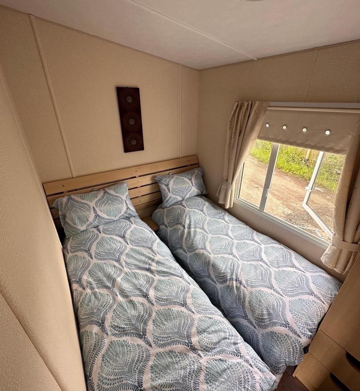 4-Bedroom Cosalt Caravan In Uddingston, Glasgow ภายนอก รูปภาพ