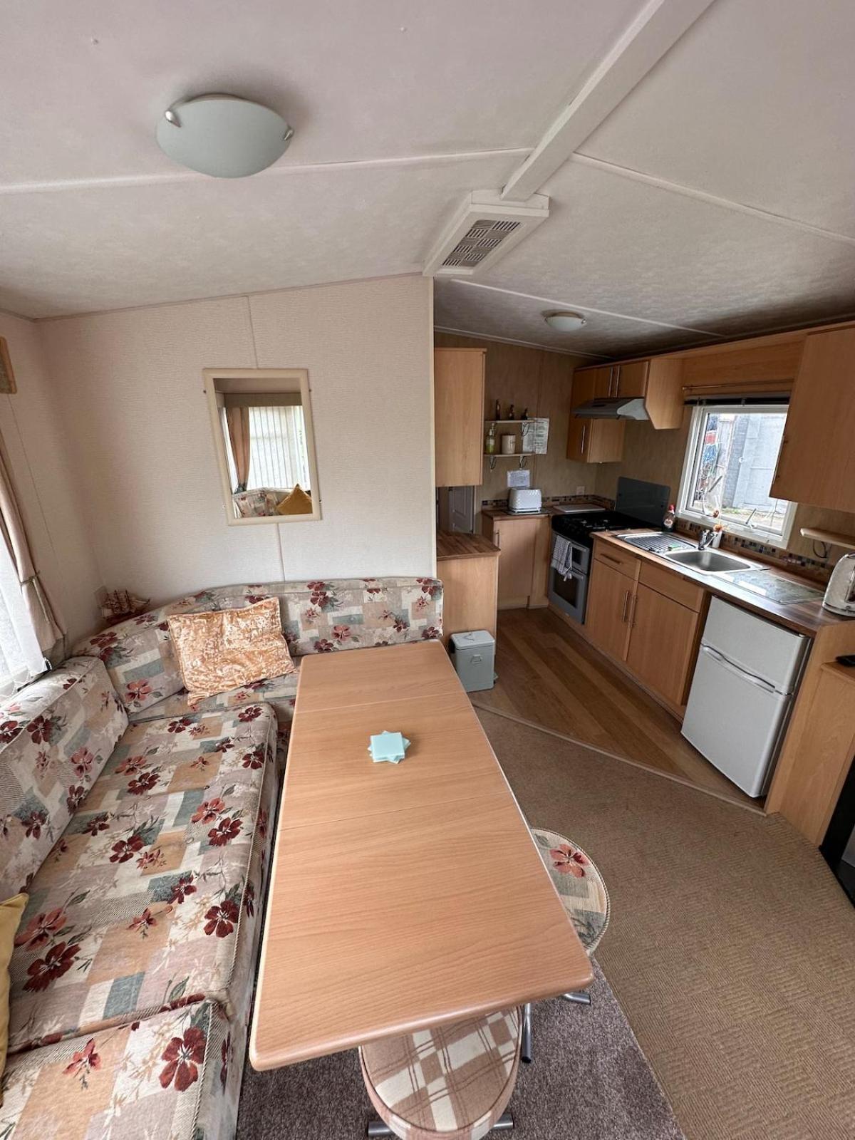 4-Bedroom Cosalt Caravan In Uddingston, Glasgow ภายนอก รูปภาพ